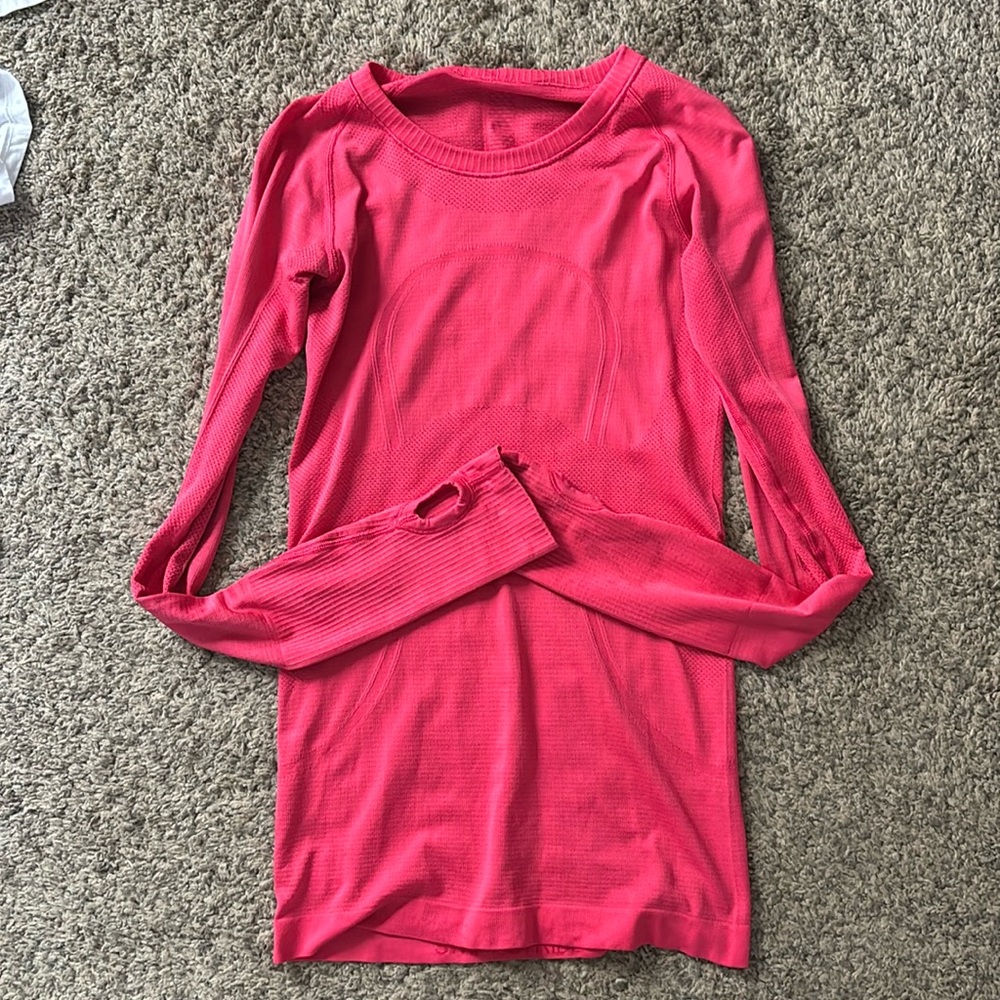 Hot pink Swiftly Tech